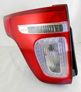 Nueva lámpara trasera OEM lado del conductor 11-15 Ford Explorer LED bombilla a presión BB5Z13405D - Imagen 1 de 6