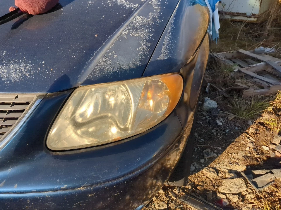 2001 Chrysler Town & Country Driver Left Oem Head Light Headlight Lamp Y5AUE - Image 1 of 1