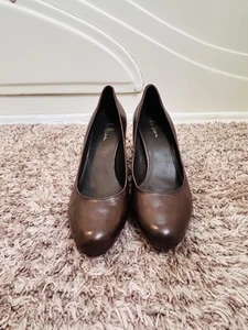 Mujer 9B Cole Haan Fútbol Marrón Cuero Puntera Redonda Zapato Bomba Tacones Leer Pls - Imagen 1 de 13