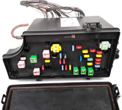04692207AE Jeep 2007 2008 Compass Patriot Fuse Box Engine Bay Dodge Caliber C18 - Image 1 of 4