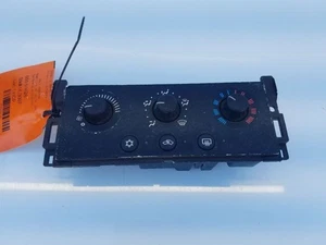 Temperature Control Manual Control Opt C67 Fits 04-08 GRAND PRIX 6083 - Picture 1 of 9