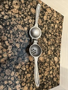 Antique Vintage lemon fruit juicer press, hinged metal, 10 inches Mexico - Picture 1 of 4