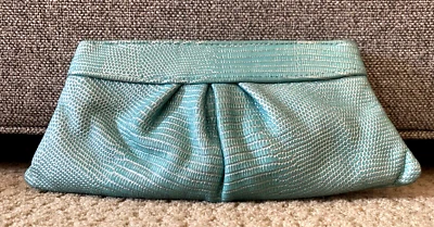 Bolsa CLUTCH LAUREN MERKIN azul-petróleo couro armação articulada - Imagem 1 de 4