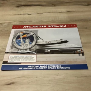Parche emblema oficial vintage de la NASA ATLANTIS STS-51J con tarjeta de datos de misión - Imagen 1 de 3