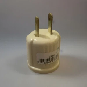 {LOT 16} COOPER IVORY PLUG IN SOCKET BASE TO LIGHT BULB ADAPTER 738V 4186375 - Picture 1 of 2