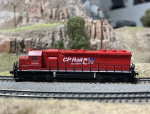 N Scale Kato SD45 176-3109 CP Rail #5494 MTL Couplers Green Label - Picture 1 of 11
