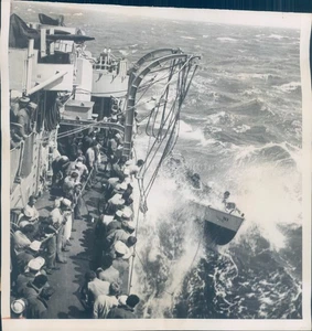1948 United States Carrier Airmen Mediterranean Press Photo 8X9 - Picture 1 of 2
