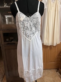 VTG 1970s White Full Slip Lace Bodice Nylon Nightgown NOS Size 36 Bridal Tag