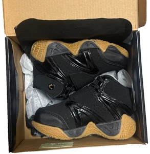 SHAQ Devastator Kids Basketball Shoes Black Size 8 EU25 Strap Sneakers NEW - Picture 1 of 3