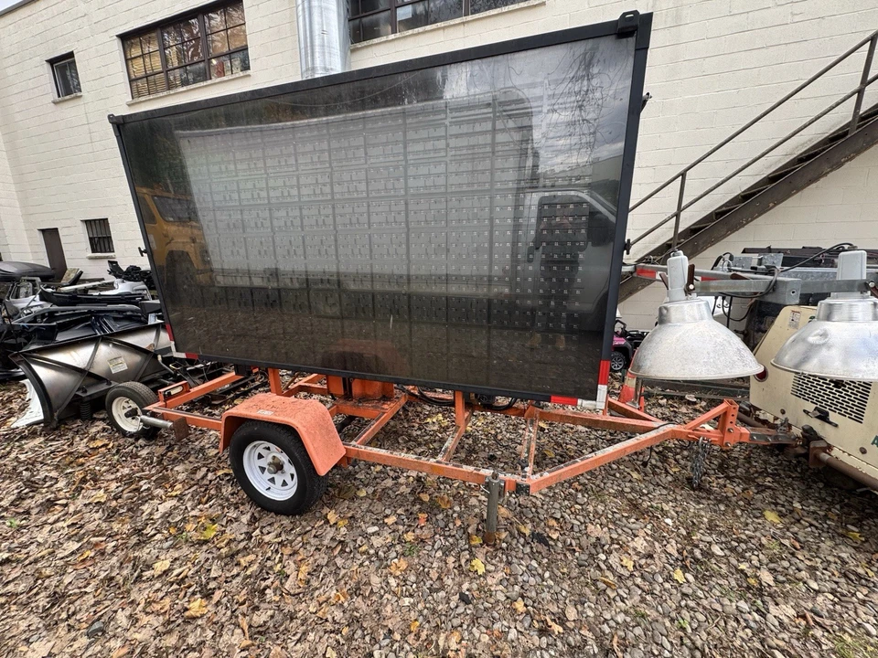 2013 Wanco Message Board Trailer As-IS - Image 1 of 4