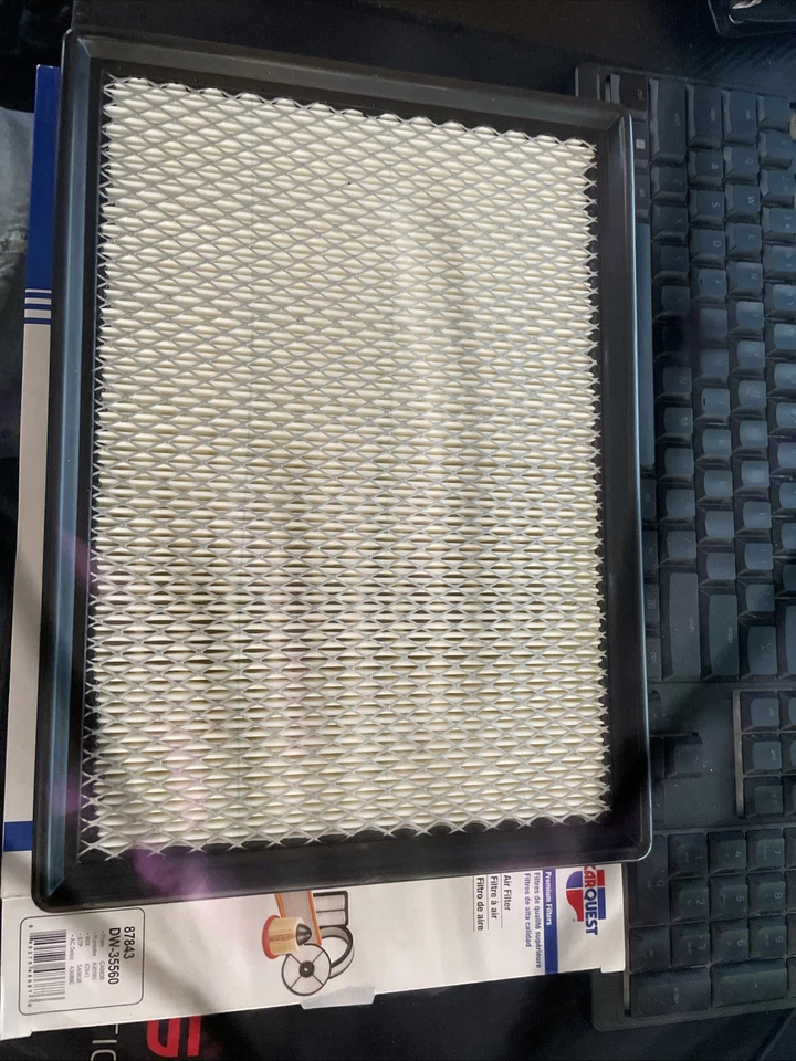 Filtro de aire CARQUEST 87843 se adapta a Dodge Model: Challenger, Charger y 300 Foto 1 de 1