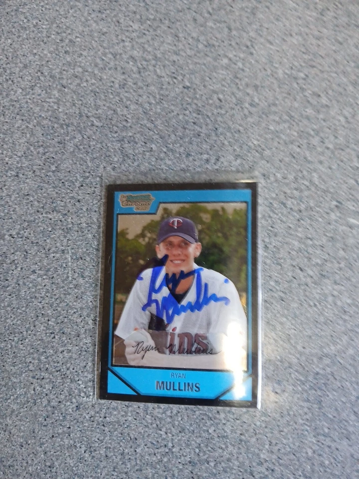 Ryan Mullins Signed In Person 2007 Bowman Chrome Rookie Card - Image 1 of 1