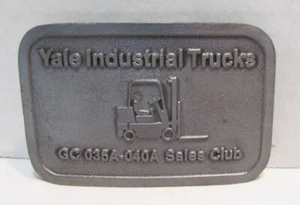 Hebilla de cinturón de metal vintage Yale Industrial Trucks Sales Club de HIT LINE EE. UU. - Imagen 1 de 2
