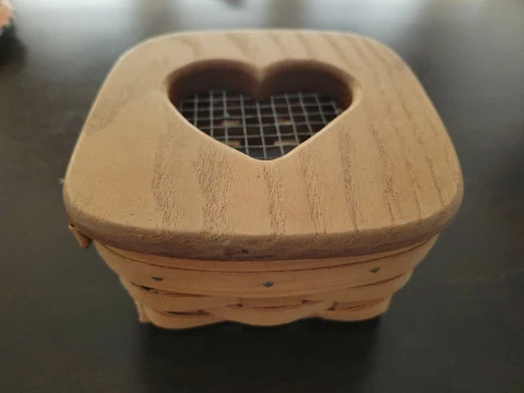 American Traditions Valentine Basket Heart Carved Wood Lid w/insert 1996 5" Cover