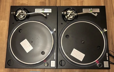 Tocadiscos Technics SL-1200 MK5 DirectDrive paso de cuarzo 2 unidades totalmente funcional Foto 1 de 4