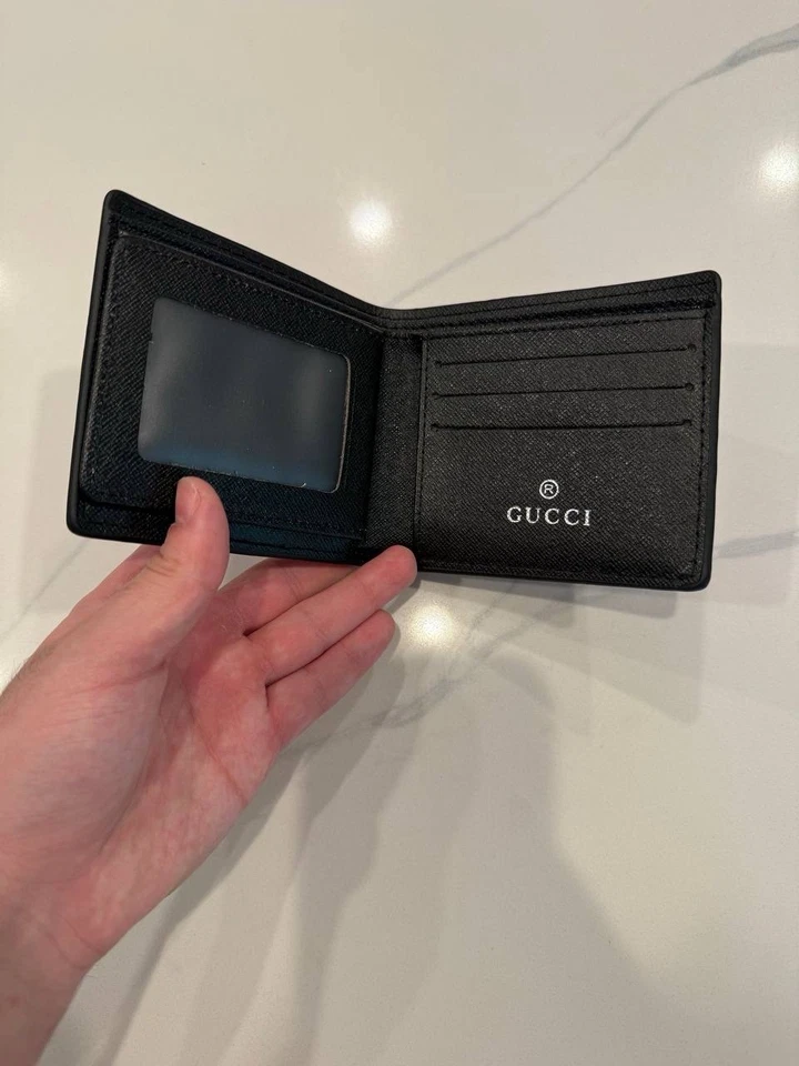 Cartera de cuero auténtica Gucci para hombre Foto 1 de 3