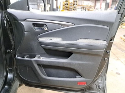 Panel interior de la puerta delantera lateral Pilot Rh Pass 2018 negro A Foto 1 de 4