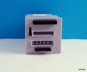 Contador de impulsos electromecánico FE524 Baumer 24VDC verdadero raro nuevo nunca usado - Imagen 1 de 6