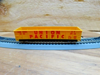 TYCO HO Scale 41' Weighted Union Pacific UP 2923 Gondola - Image 1 of 4