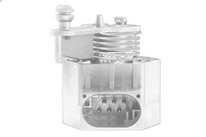 Pedal Travel Sensor, clutch pedal OE JOHN DEERE AL158070-JD for 6000 4.5 2001- - Picture 1 of 8