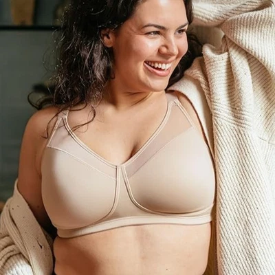42C NEW Playtex 18 Hour Smoothing Wireless Minimizer T-Shirt Bra 4697, Nude - Image 1 of 4