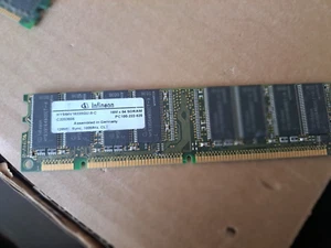 Infineon HYS64V16220GU-8-C SDRAM 128MB PC-100 168 Pin DIMM CL3 RAM Memory - Picture 1 of 1