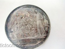 VINTAGE POPE PIUS XI MEDALLION PAPAL MEDAL JESUS & APOSTLES MISTRUZZI ITALY