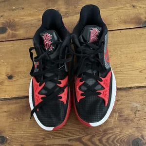 Size 8.5 - Nike Kyrie 4 Low TB Black University Red 2021 - Picture 1 of 11