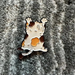 Calico Cat Enamel Pin Kitten Scratch Brooch  Backpack Hat Lapel Cat Lady Gift - Picture 1 of 5