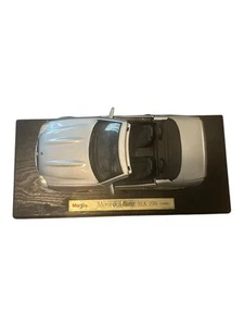 1998 silber Mercedes Benz SLK 230 1998 Maisto SE 1:18 - Bild 1 von 6