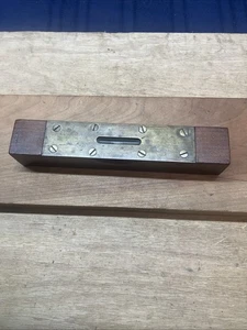 Unmarked Vintage Wood And Brass 7 Inch Level - Picture 1 of 7