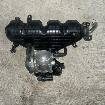 Colector de admisión 17120-37050 OEM 2010-2015 TOYOTA PRIUS Y 2012-2017 PRIUS V&CT200 Foto 1 de 4