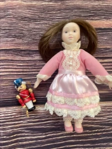 Pleasant Company American Girl Samantha's Porzellanpuppe Clara Nussknacker 6 Zoll - Bild 1 von 3