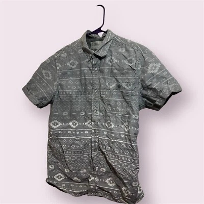 Free Planet Gray Pattern Short Sleeve Button Up Shirt Men's Medium - Image 1 of 3