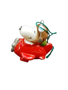 VINTAGE PEANUTS SNOOPY CERAMIC ORNAMENT "SNOOPY FLYING ACE RED BARON" - Picture 1 of 6