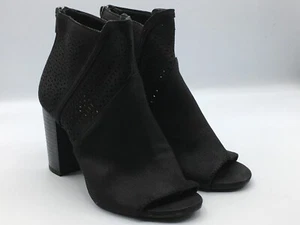 Report Women's Black Faux Leather 3" Heels Peep Toe Zipper Bootie Shoes 5.5 M - Picture 1 of 6