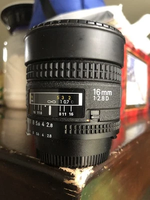 Lente Nikon AF Nikkor 16 mm 2,8 D FX Nikon D70,80,90,200,300,600,700,750,800,810 Foto 1 de 4