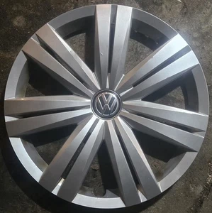 (1) OEM 2015-2018 Volkswagen VW Jetta SE 16" Hubcap Wheel Cover #0T 5C0601147E - Picture 1 of 6