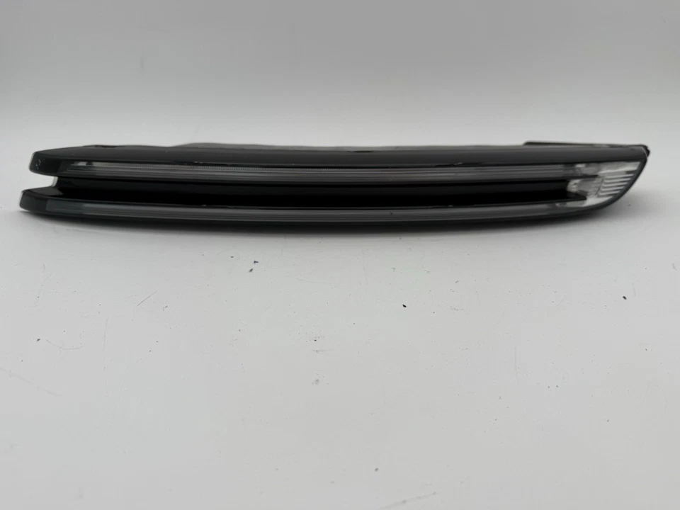 FOR 2020-2021 Porsche Macan Front Right Turn Signal Indicator left  95B953055E - Image 1 of 4