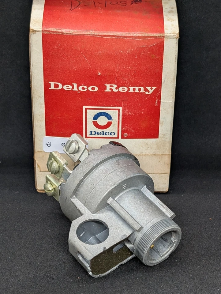 Nuevo de Lote Antiguo 1956 Oldsmobile 88 98 Holiday Starfire Super Interruptor de Encendido 1116521 D1405 Foto 1 de 4