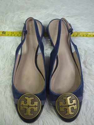 Sandalia medallón Tory Burch azul marino talla 9 gamuza charol Foto 1 de 4