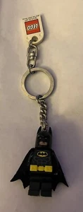 Lego Batman Keychain 853632 Minifigure With LEGO Tile Rare - Picture 1 of 2