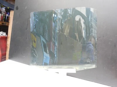 Rear Right Door Glass Window Clear 43R-001057 1984-93 Mercedes W201 190D 190E - Image 1 of 4