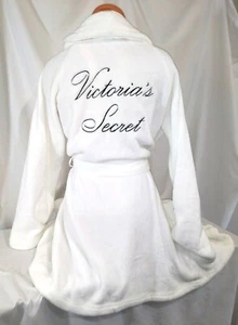 Victorias Secret The Cozy MONOGRAM PLUSH Robe Logo SUPER SOFT NWT M / L - Picture 1 of 5
