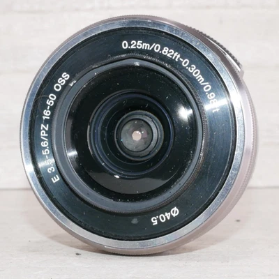 Lente zoom Sony SEL 16-50 mm f/3,5-5,6 plateada *PROBADA* Filtro de lente pegado Foto 1 de 4