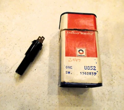 NOS GM 1964-1972 CHEVROLET CAMARO CHEVELLE OLDSMOBILE Brake Light Switch 1362835 - Image 1 of 4