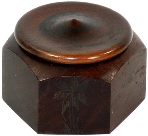 Small Hexagonal Hand Turned Etched Wooden Trinket Snuff Box Cuba 00100 - Picture 1 of 12