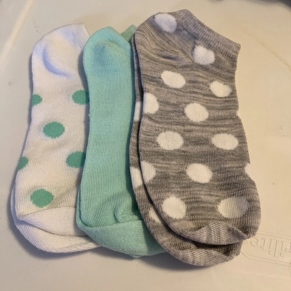 Juego de tres calcetines decorativos para mujer talla 4-10 totalmente nuevos Foto 1 de 1