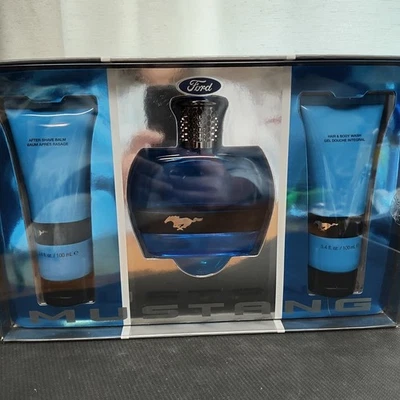 Mustang azul para hombre 3,4 OZ eau de toilette bálsamo para después del afeitado y lavado corporal para cabello Foto 1 de 4