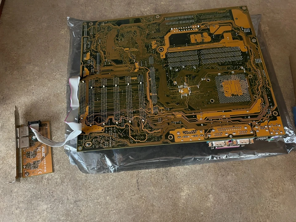 ASUS A7V266-C MOTHERBOARD AMD ATHLON XP 1900+ 1.2GHZ 1.5GB RAM ULE4-6 - Image 1 of 4